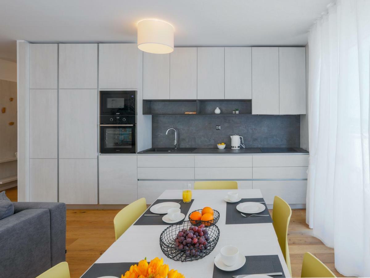 Luxury La Apartment